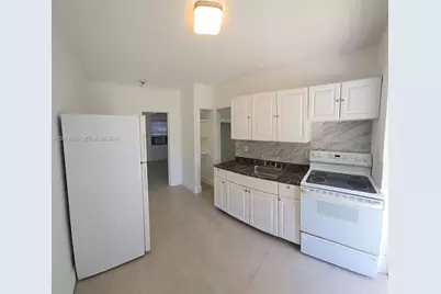 669 NW 28th St #5, Miami, FL 33127 - Photo 11
