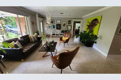 391 NE 131st St, North Miami, FL 33161 - Photo 15