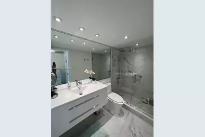 5555 Collins Ave #7T, Miami Beach, FL 33140 - Photo 11