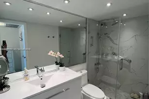 5555 Collins Ave, Miami Beach, FL 33140 - Photo 11