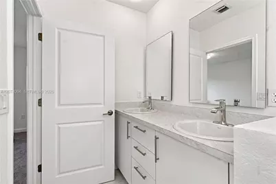 1265 NW 4th Ln, Florida City, FL 33034 - Photo 13