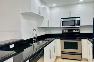 185 SE 14th Terrace, Miami, FL 33131 - Photo 13