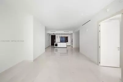 300 Biscayne Blvd Way #4605, Miami, FL 33131 - Photo 5