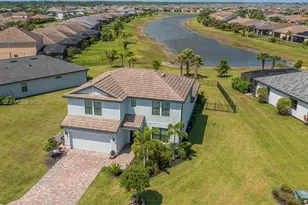 16241 Rosemallow Ln, Other City - In The State Of Florida, FL 33920 - Photo 5