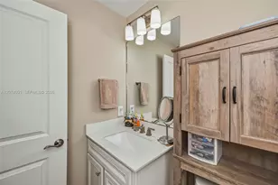 16241 Rosemallow Ln, Other City - In The State Of Florida, FL 33920 - Photo 45