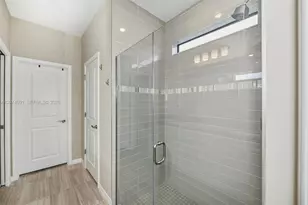 16241 Rosemallow Ln, Other City - In The State Of Florida, FL 33920 - Photo 35