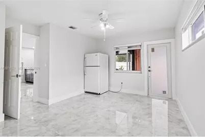 3197 W 79th Pl, Hialeah, FL 33018 - Photo 21