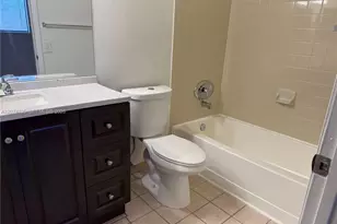 9454 S Palm Cir S, Pembroke Pines, FL 33025 - Photo 23