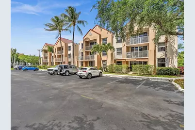 2721 Ocean Club Blvd #201, Hollywood, FL 33019 - Photo 3