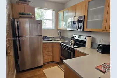 751 Collins Ave #2, Miami Beach, FL 33139 - Photo 11
