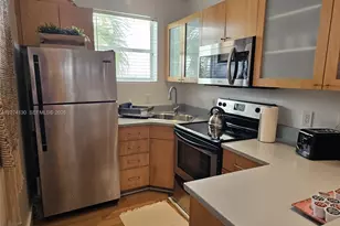 751 Collins Ave, Miami Beach, FL 33139 - Photo 11