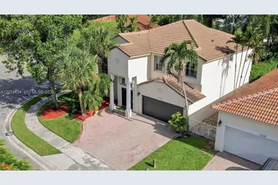 15854 SW 14th Ct, Pembroke Pines, FL 33027 - Photo 3