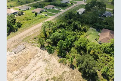 960 Eisenhower Blvd, Lehigh Acres, FL 33974 - Photo 13