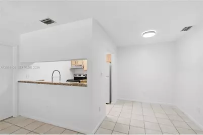 6040 Shakerwood Cir #201, Tamarac, FL 33319 - Photo 11
