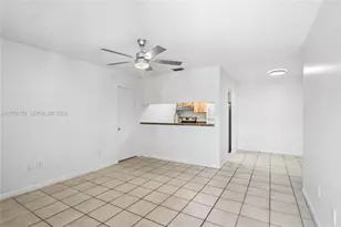 6040 Shaker Wood Cir, Tamarac, FL 33319 - Photo 7