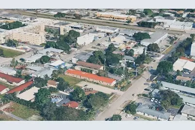 2210 Pierce St, Hollywood, FL 33020 - Photo 3