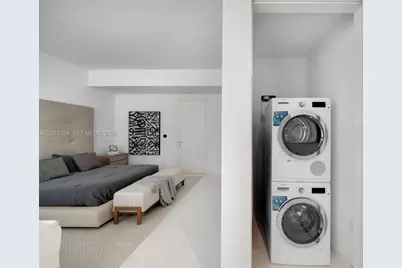 300 Biscayne Blvd Way #1005, Miami, FL 33131 - Photo 9