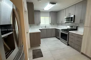 9461 SW 62nd St, Miami, FL 33173 - Photo 7