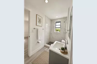 3351 NW 52nd St, Miami, FL 33142 - Photo 15