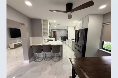 6710 SW 10th Ct, North Lauderdale, FL 33068 - Photo 3