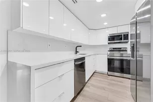 300 Bayview Dr, Sunny Isles Beach, FL 33160 - Photo 1