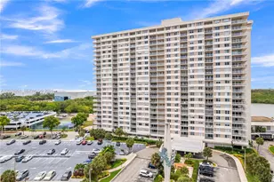 300 Bayview Dr, Sunny Isles Beach, FL 33160 - Photo 37