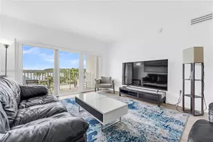 300 Bayview Dr, Sunny Isles Beach, FL 33160 - Photo 21