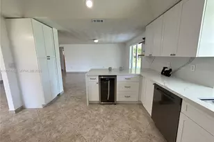 6611 SW 99th Ave, Miami, FL 33173 - Photo 21