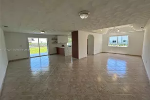 6611 SW 99th Ave, Miami, FL 33173 - Photo 11