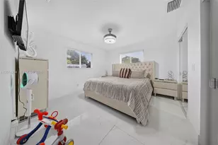 713 SE, Cape Coral, FL 33904 - Photo 23