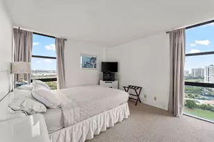 20379 W Country Club Dr, Aventura, FL 33180 - Photo 5