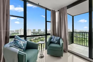 20379 W Country Club Dr, Aventura, FL 33180 - Photo 9