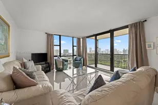 20379 W Country Club Dr, Aventura, FL 33180 - Photo 3