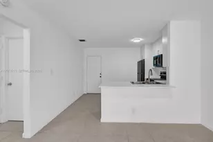 241 NW 40th St, Oakland Park, FL 33309 - Photo 11