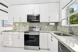 367 NE 86th St, El Portal, FL 33138 - Photo 13