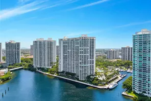 7000 Island Blvd, Aventura, FL 33160 - Photo 3