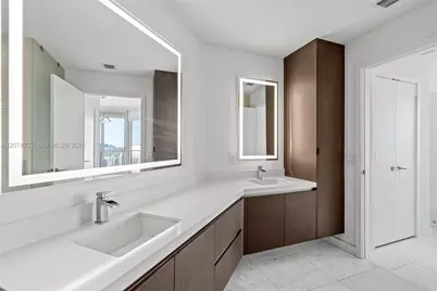 851 NE 1st Ave #1506, Miami, FL 33132 - Photo 23