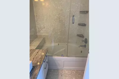 185 SW 7th St #4303, Miami, FL 33130 - Photo 5