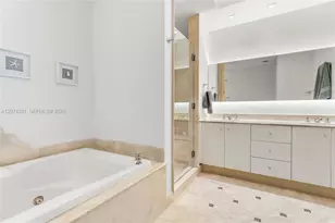 100 S Pointe Dr, Miami Beach, FL 33139 - Photo 27
