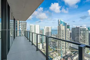 20 NE 11th St, Miami, FL 33132 - Photo 33