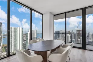 20 NE 11th St, Miami, FL 33132 - Photo 11