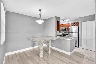 2803 N Oakland Forest Dr, Oakland Park, FL 33309 - Photo 1