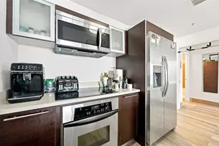 1900 N Bayshore Dr, Miami, FL 33132 - Photo 15