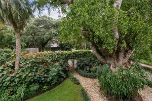 3919 Braganza Ave, Miami, FL 33133 - Photo 29
