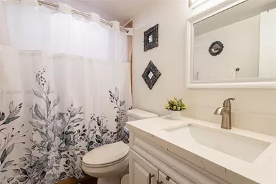 300 S Hollybrook Dr #105, Pembroke Pines, FL 33025 - Photo 11