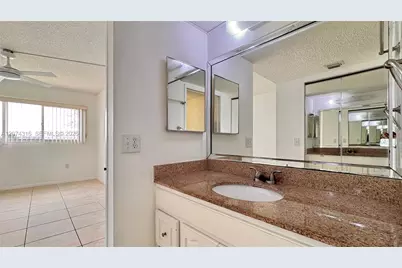 1400 SW 131st Way #305Q, Pembroke Pines, FL 33027 - Photo 17