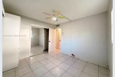 455 Paradise Isle Blvd #109, Hallandale Beach, FL 33009 - Photo 23