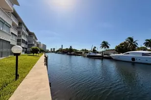 455 Paradise Isle Blvd, Hallandale Beach, FL 33009 - Photo 29