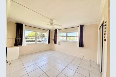 455 Paradise Isle Blvd #109, Hallandale Beach, FL 33009 - Photo 13