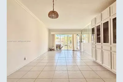 455 Paradise Isle Blvd #109, Hallandale Beach, FL 33009 - Photo 3